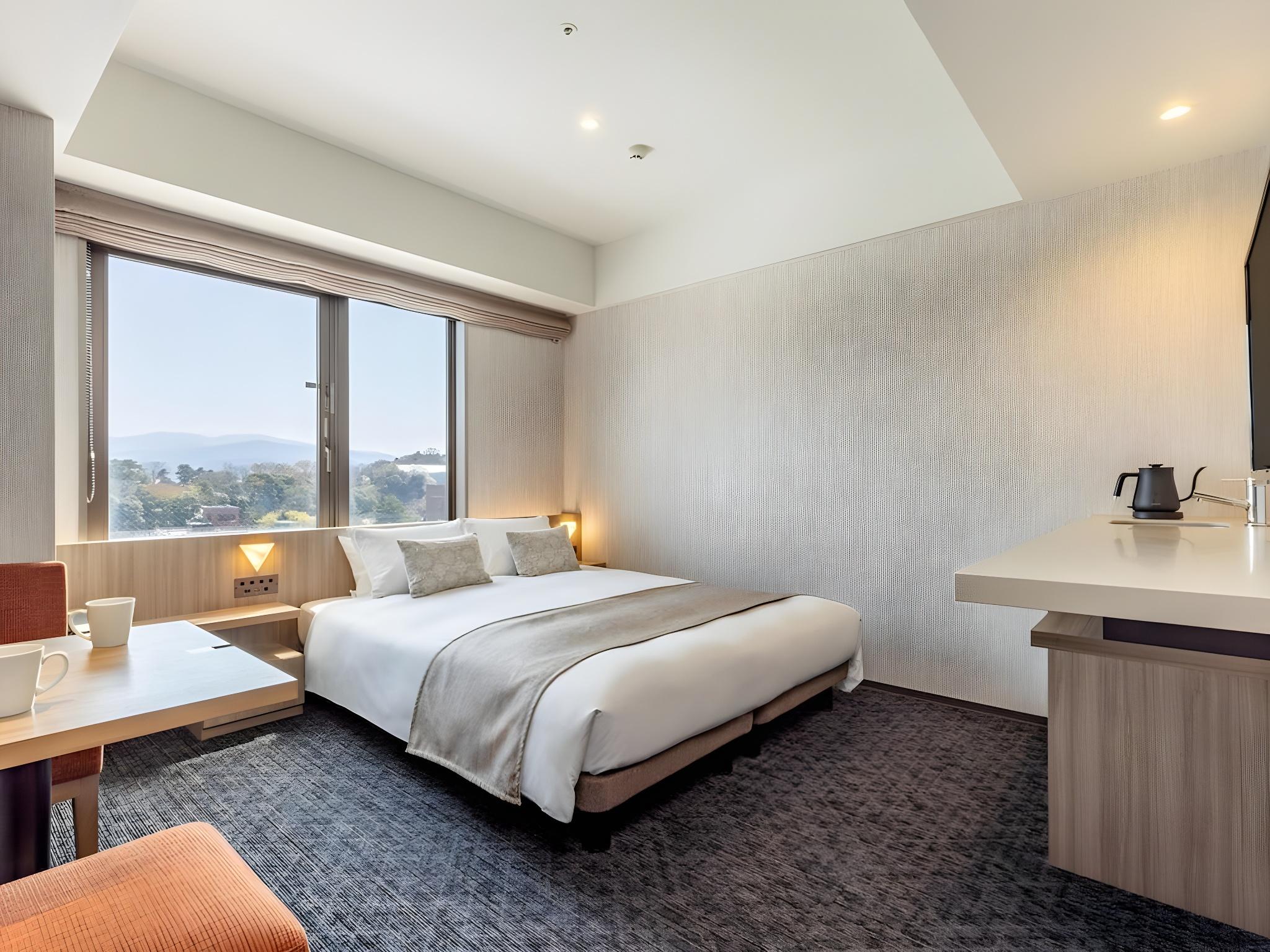 Residential, Single, King Bed