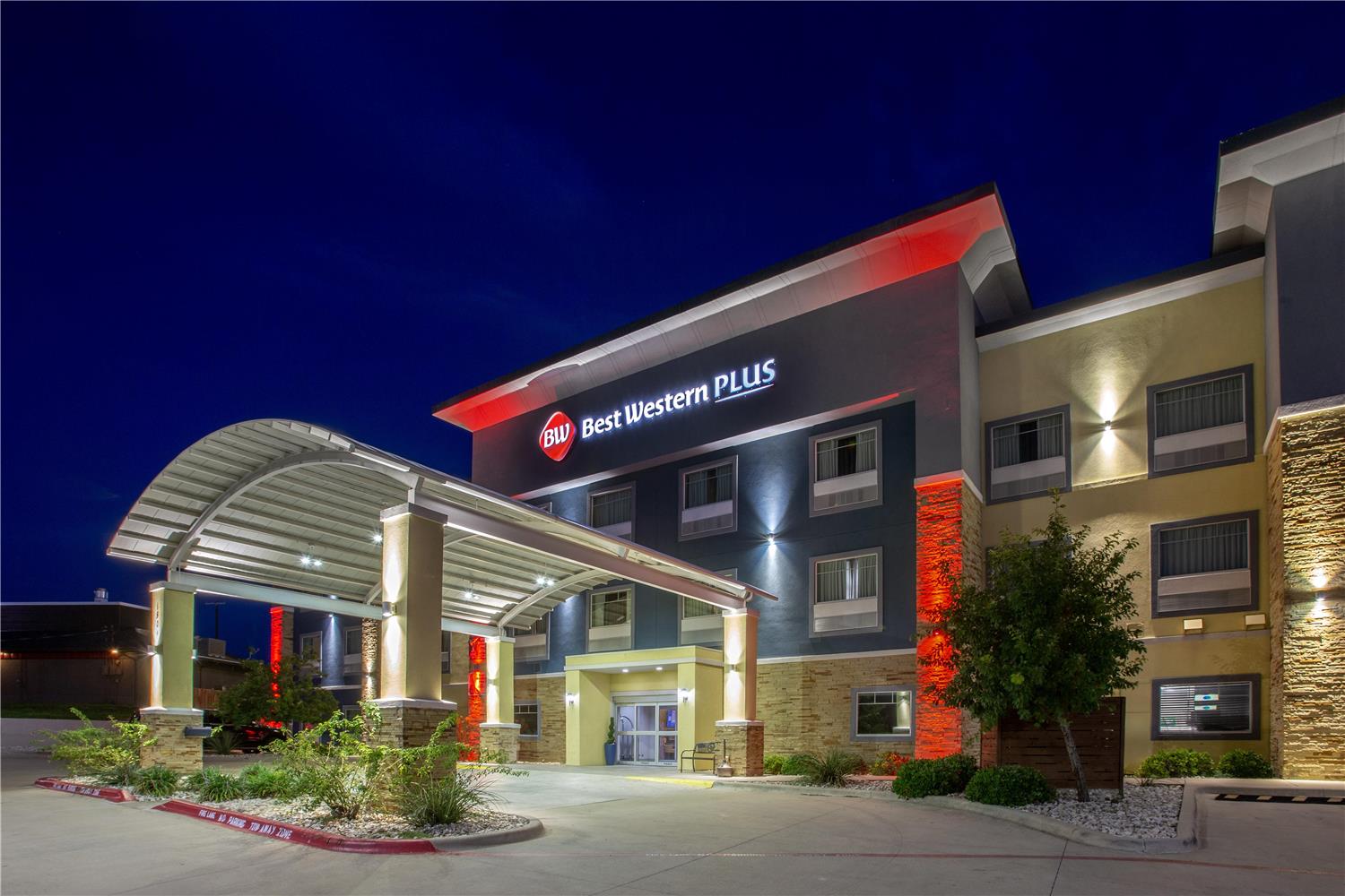 Best Western Plus Lampasas Inn and Suites 2/36