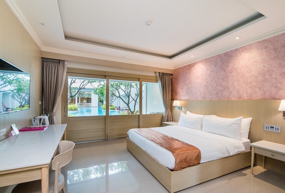 The Sea-Cret Hua Hin Hotel 28/73