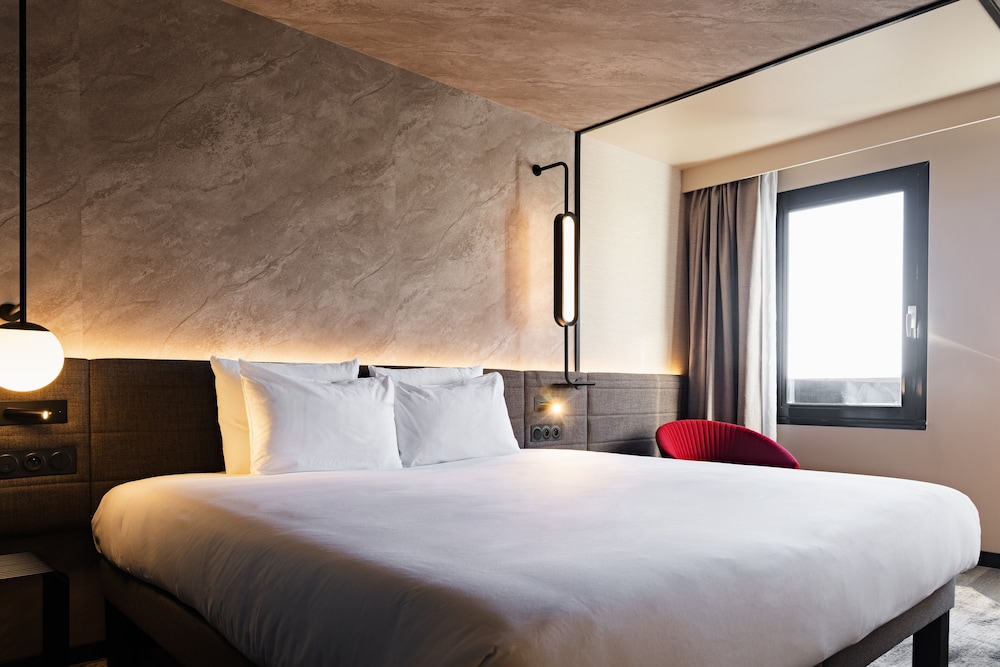 Novotel Paris Suresnes Longchamp 16/48