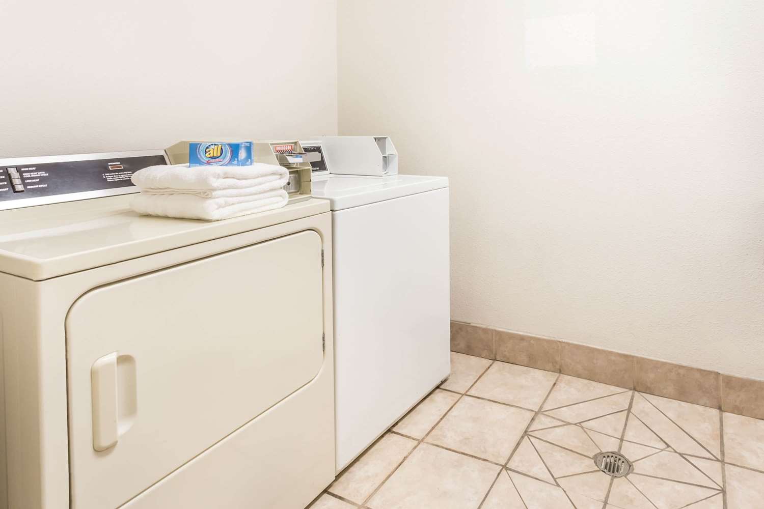 Motel6 Brush CO 7/27