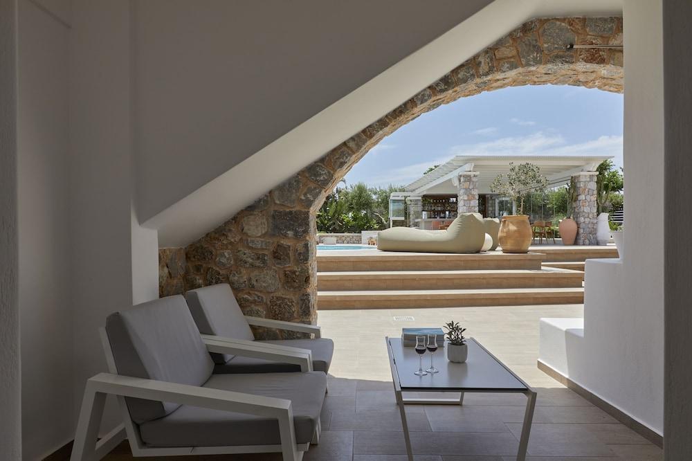 Orabel Suites - Adults Only 24/50