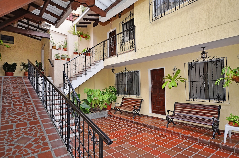 Hotel Stein Colonial 3/71