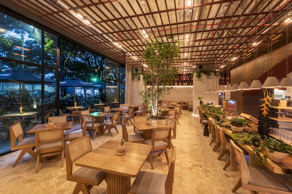 Hashtag 98 Hotel 41/55