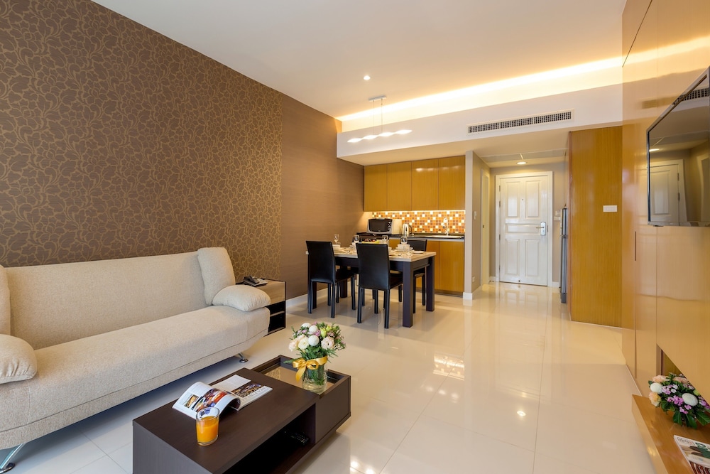 At115 by Rompo Mansion 61/80