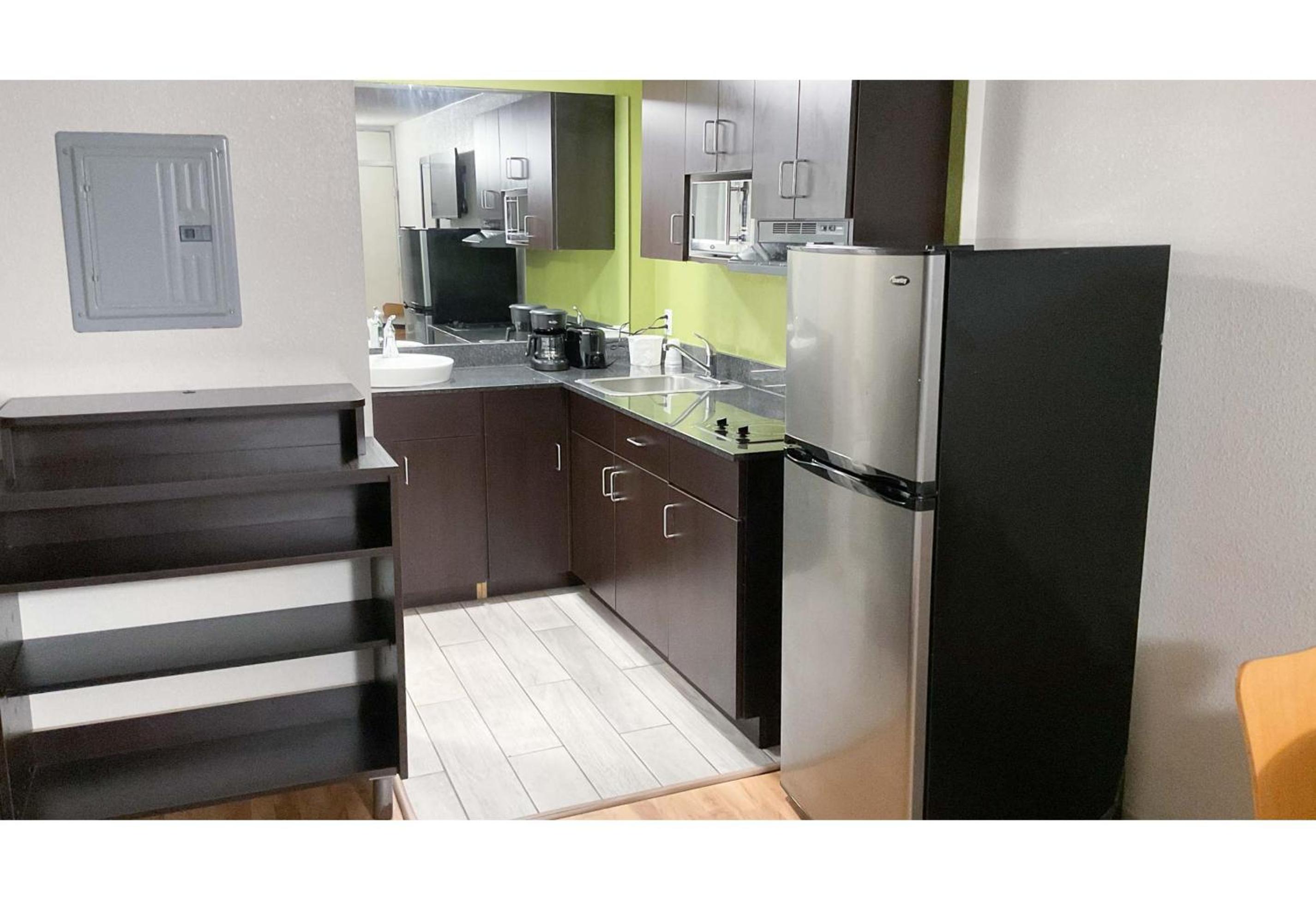Studio 6 Extended Stay - Columbus, GA -Downtown 13/30