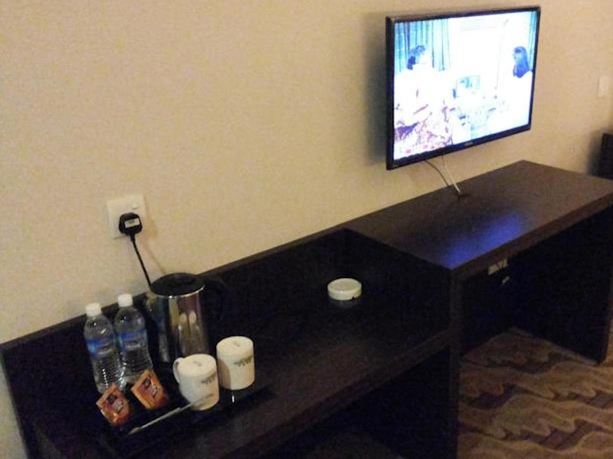 Eminent Hotel 24/26