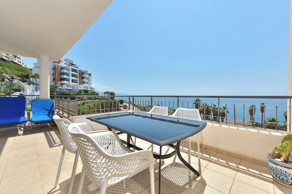 Olee Nerja Holiday Rentals By Fuerte Group 18/30