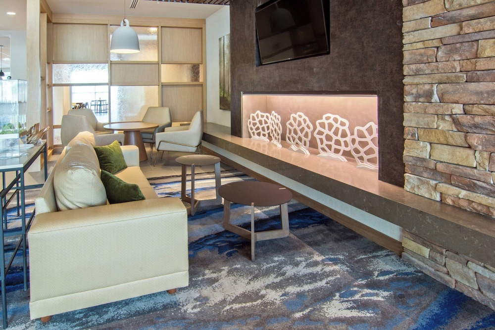 Fairfield Inn Suites Nashville Airport 32/43