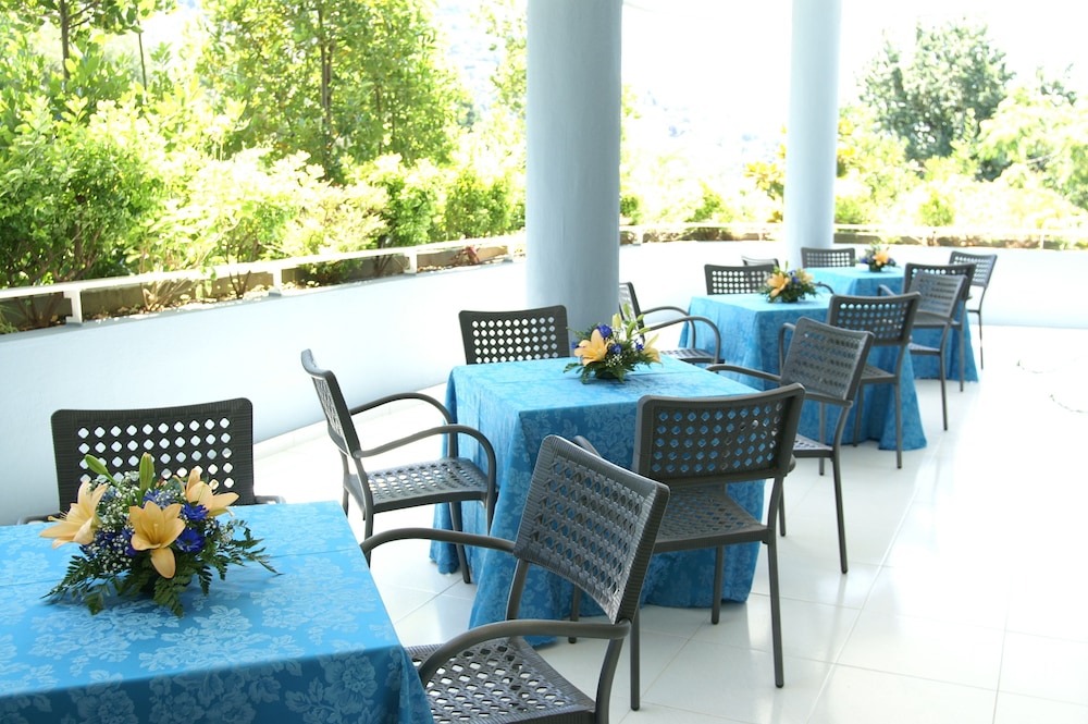Hotel Blu Eden 35/50