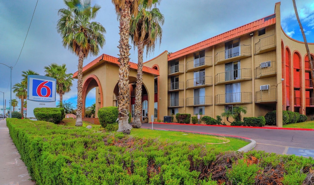 Motel6 Phoenix, AZ - Sky Harbor 7/56