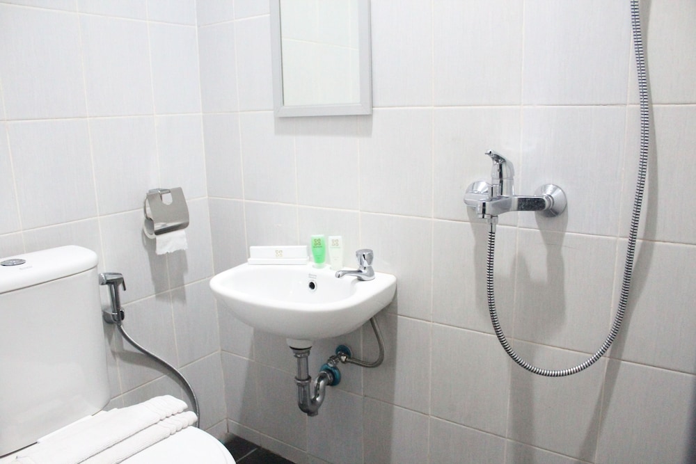 Ghurfati Hotel 20/21