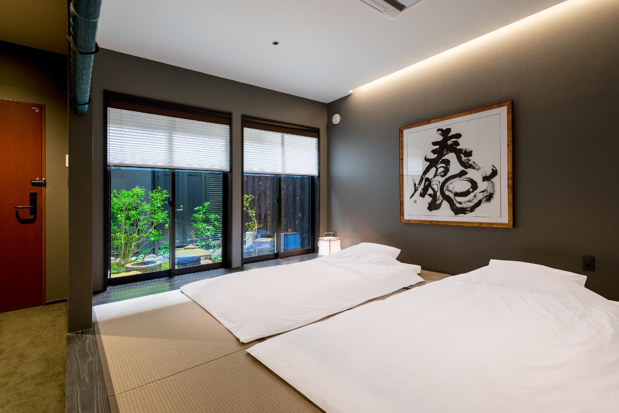Semi Room, Suite, 2 Semi Double Beds, 2 Futon Beds, Garden View