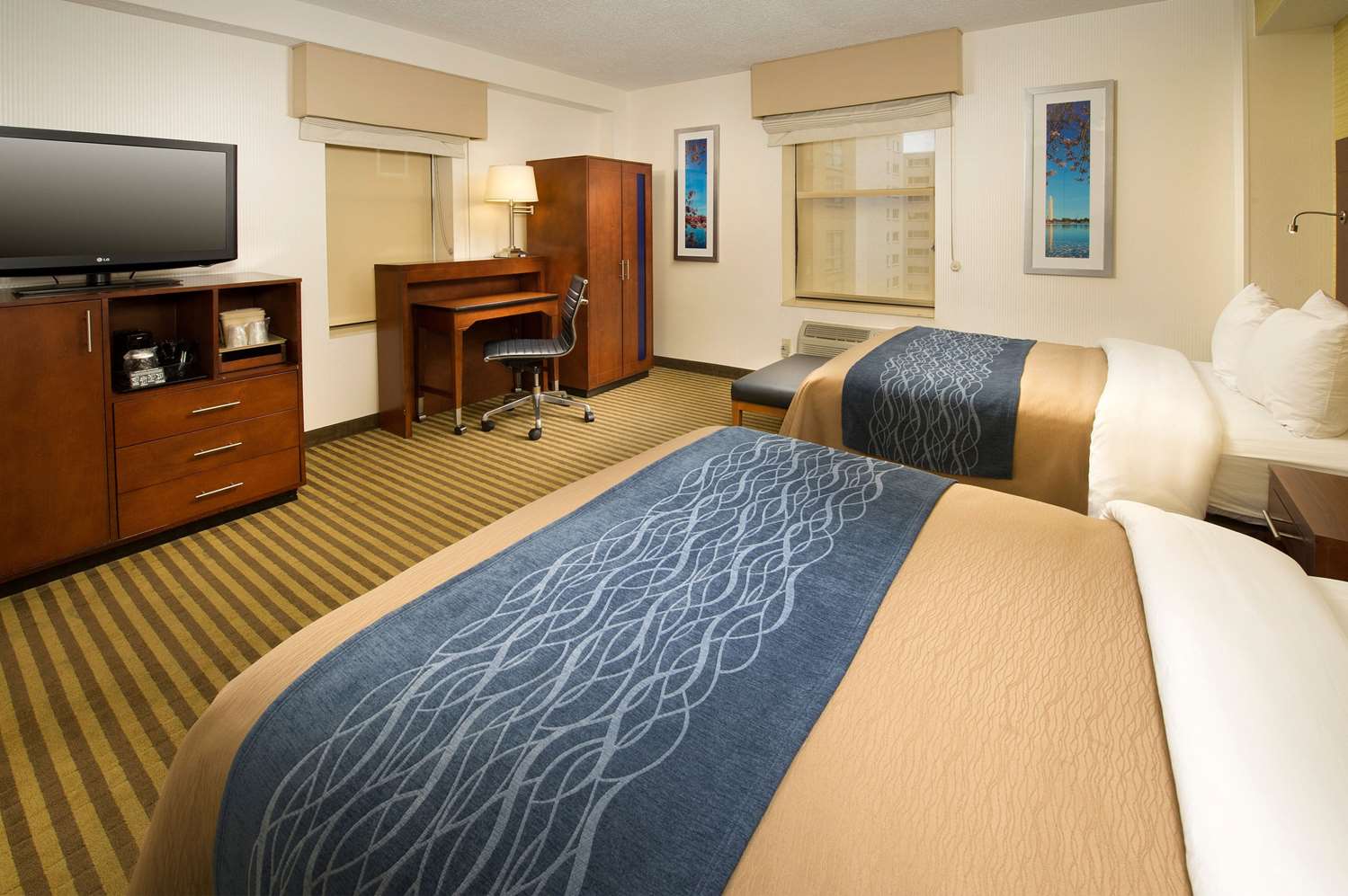 ROOM, 2 DOUBLE BEDS