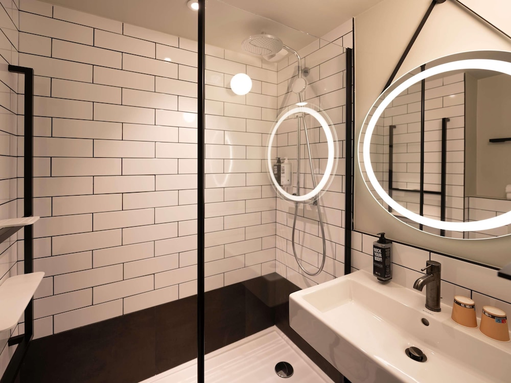 ibis Paris Gare de Lyon Diderot 12th 72/72