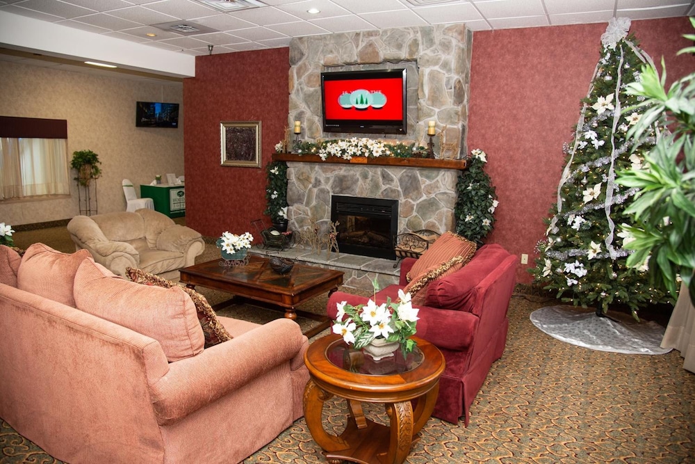 Holiday Lodge Hotel &amp; Conference Center 30/50