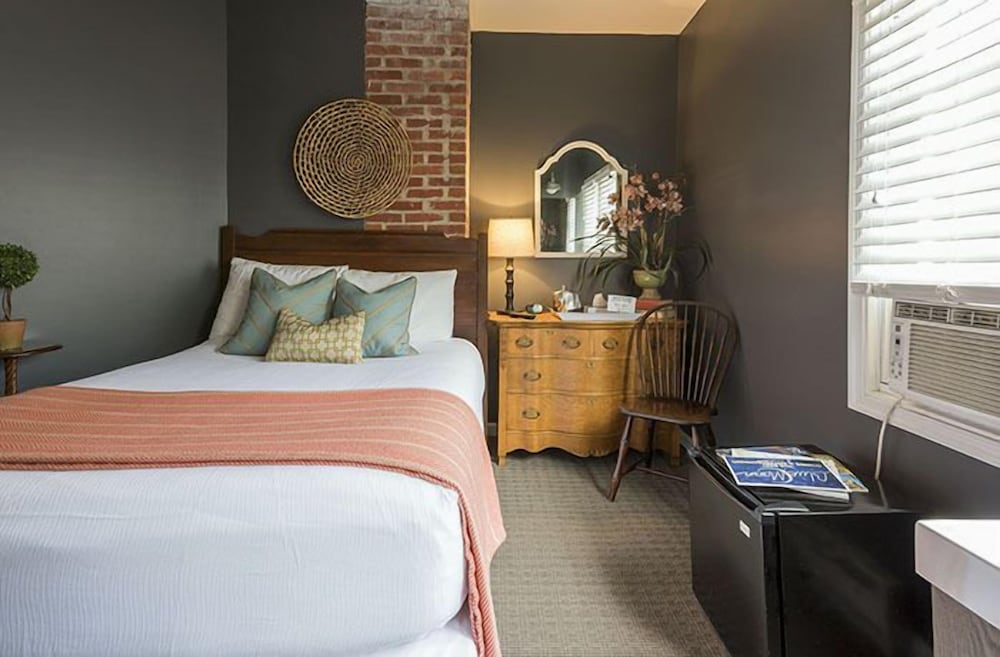 Rehoboth Guest House 16/50