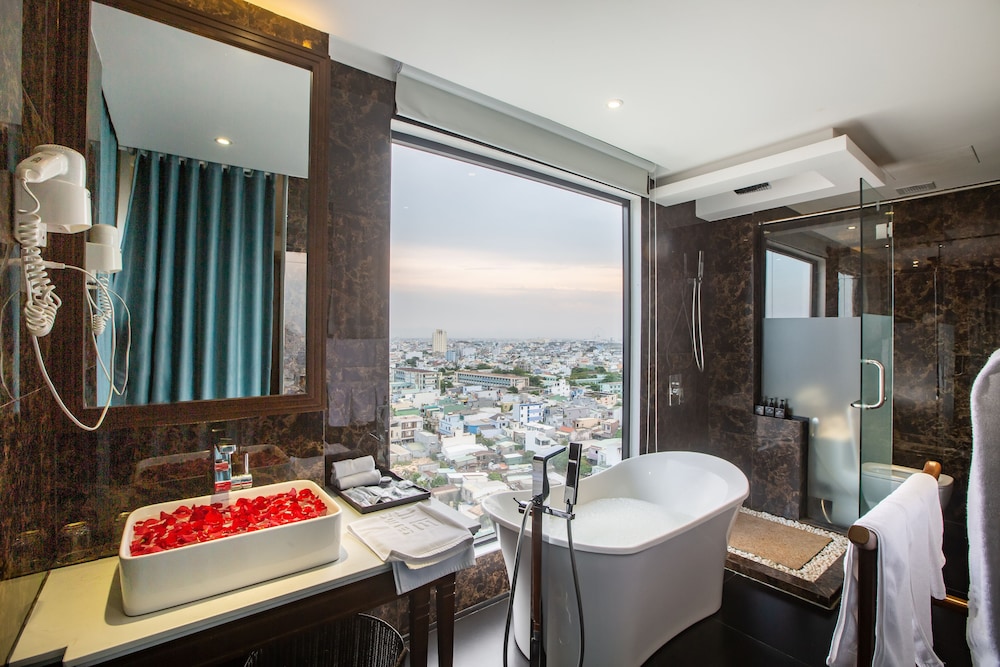 Adaline Hotel & Suite 42/62