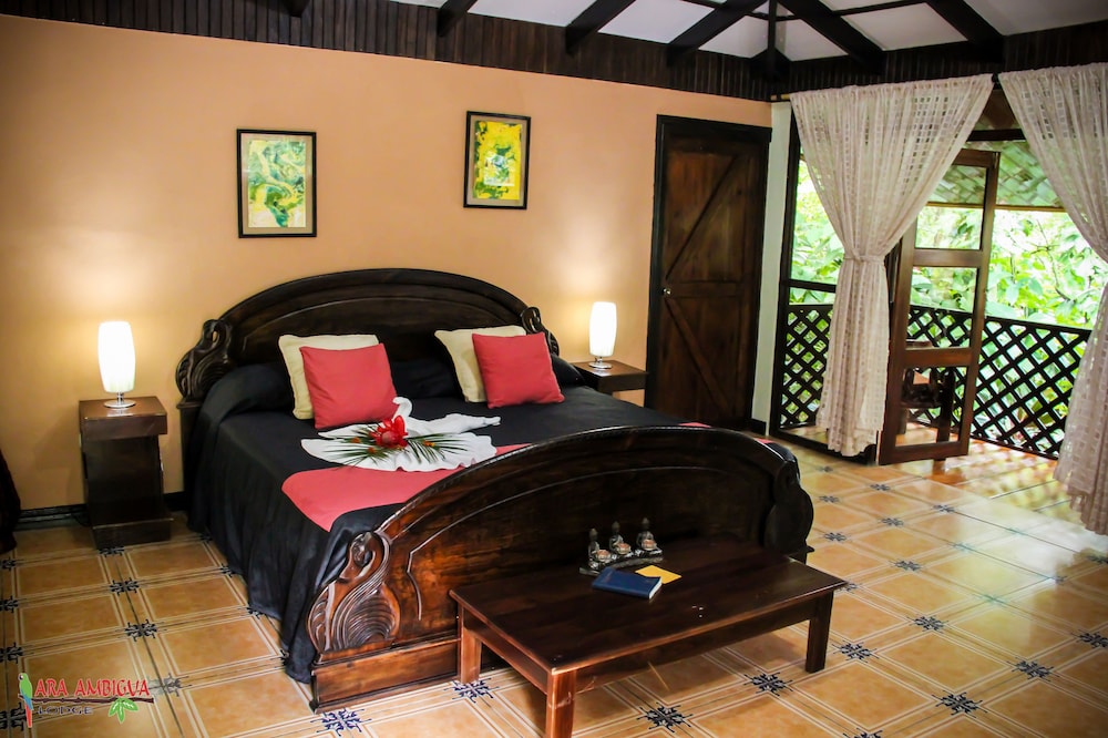 Ara Ambigua Lodge 22/50