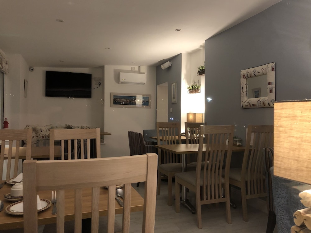 Cairn House 30/48