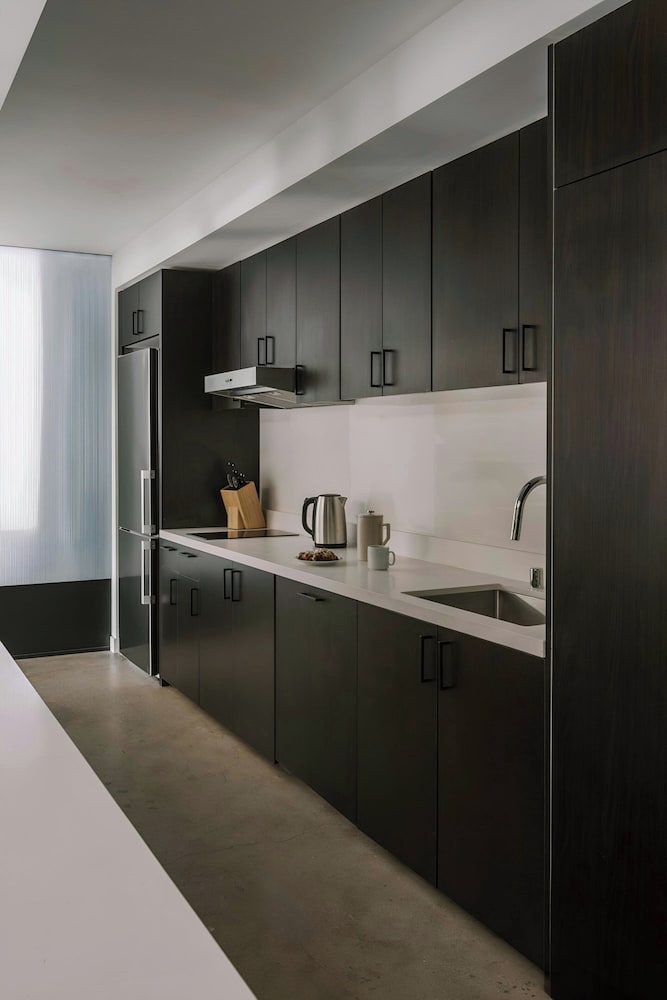 Sonder by Marriott Bonvoy The Winfield Apartments Downtown LA 56/58