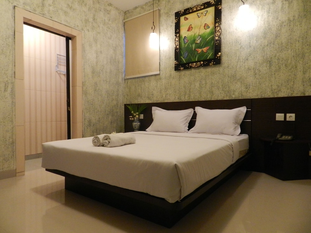 Suardana Inn's 34/46