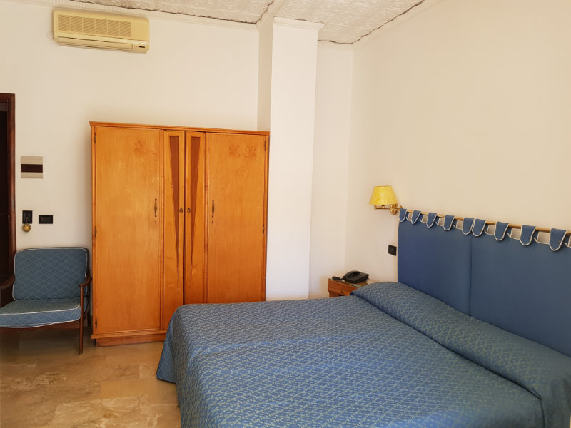 Room, Quadruple, Lateral Side Sea View