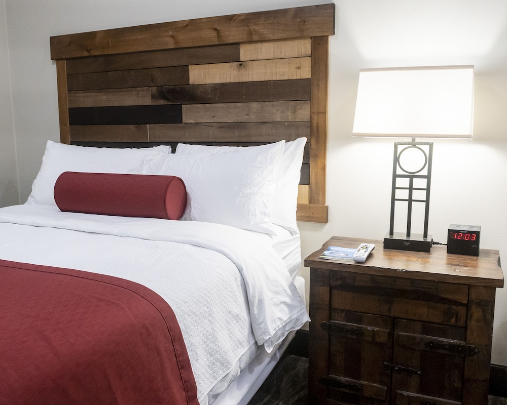 Sawtelle Mountain Resort 11/36