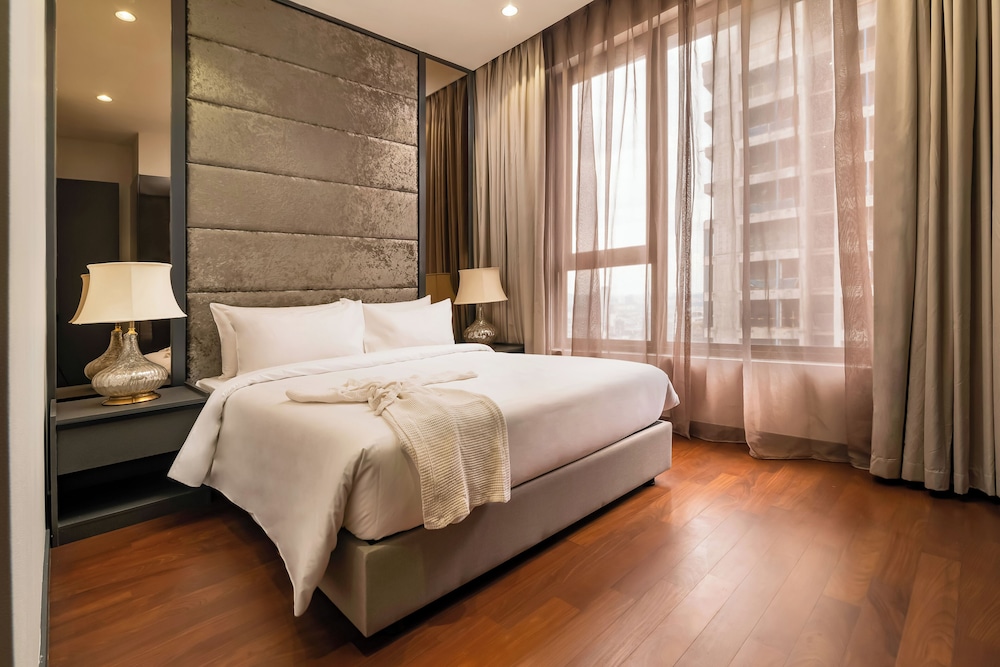 WYNDHAM, EXECUTIVE, SUITE