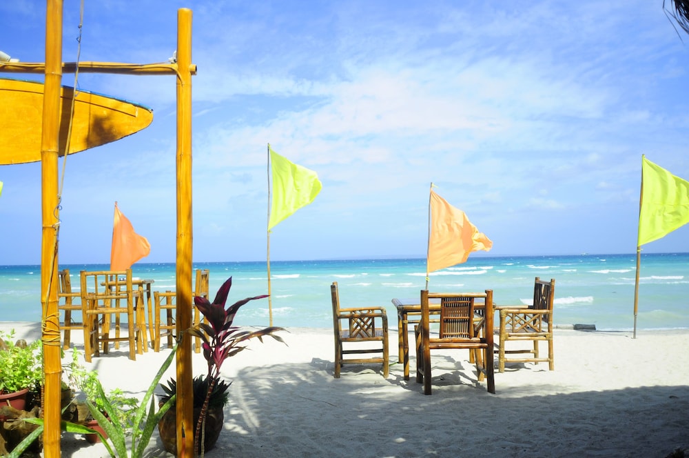 The Coral Blue Oriental Beach Villas And Suites 56/65