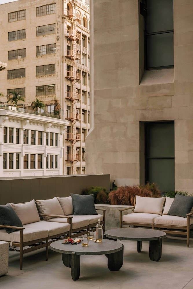 Sonder by Marriott Bonvoy The Winfield Apartments Downtown LA 33/58