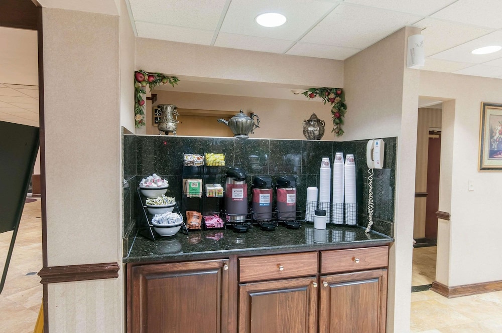 Comfort Inn & Suites Mount Pocono 10/50