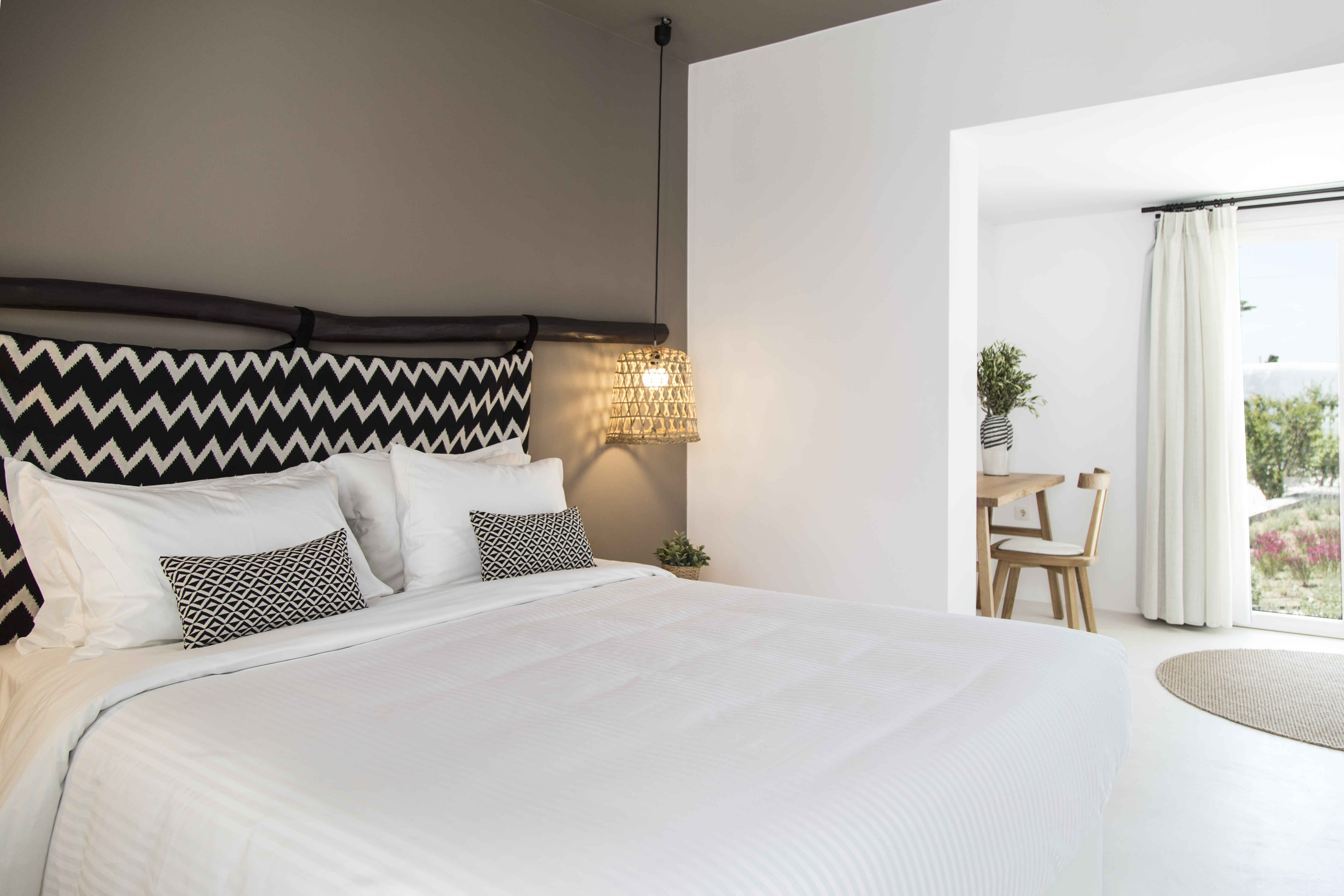 DOUBLE ROOM SUPERIOR SURROUNDING VIEW (RB)