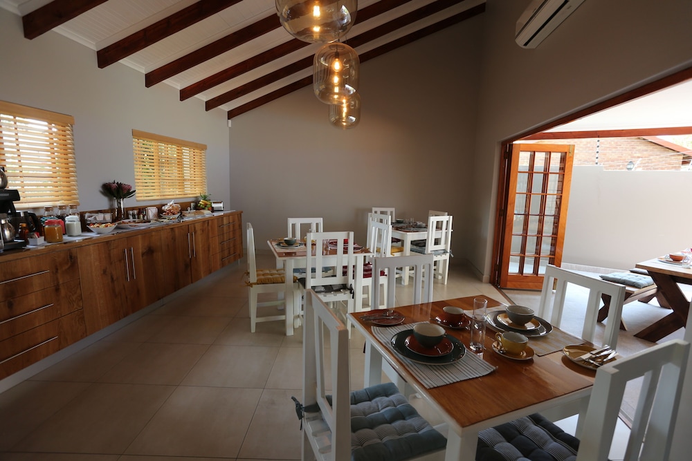 Rhino Coast Guest House 14/25