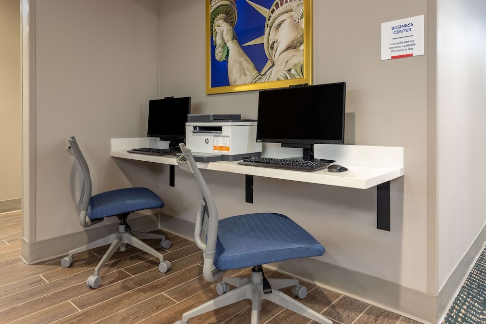 AmericInn by Wyndham San Angelo 25/28