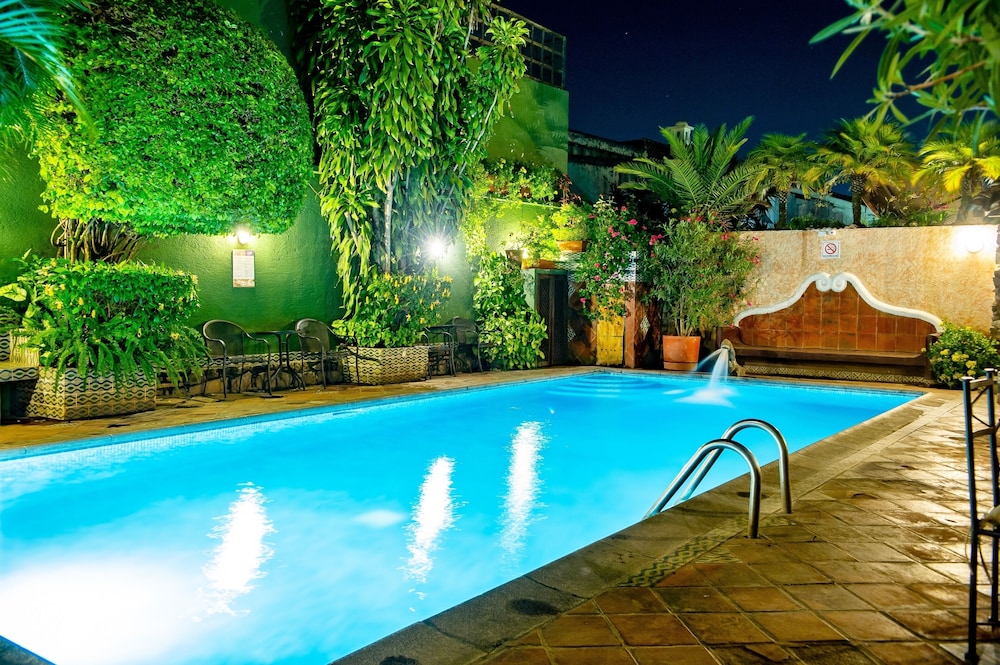 Casa Del Parque Hotel 47/50