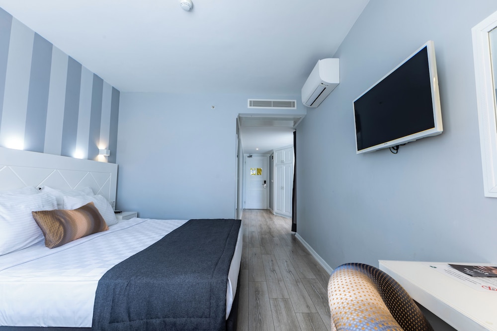 1 BEDROOM, SUPERIOR, TRIPLE