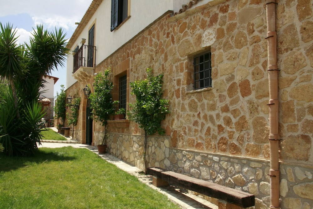 Don Giovanni Hotel 23/36
