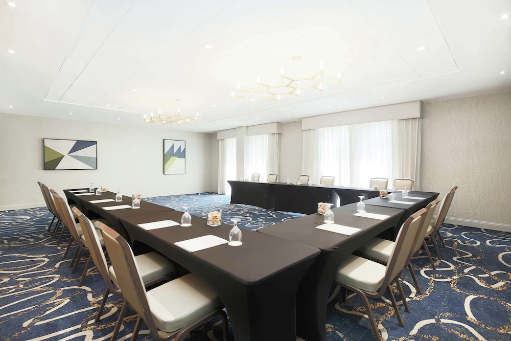 Doubletree By Hilton Austin University Area 48/58