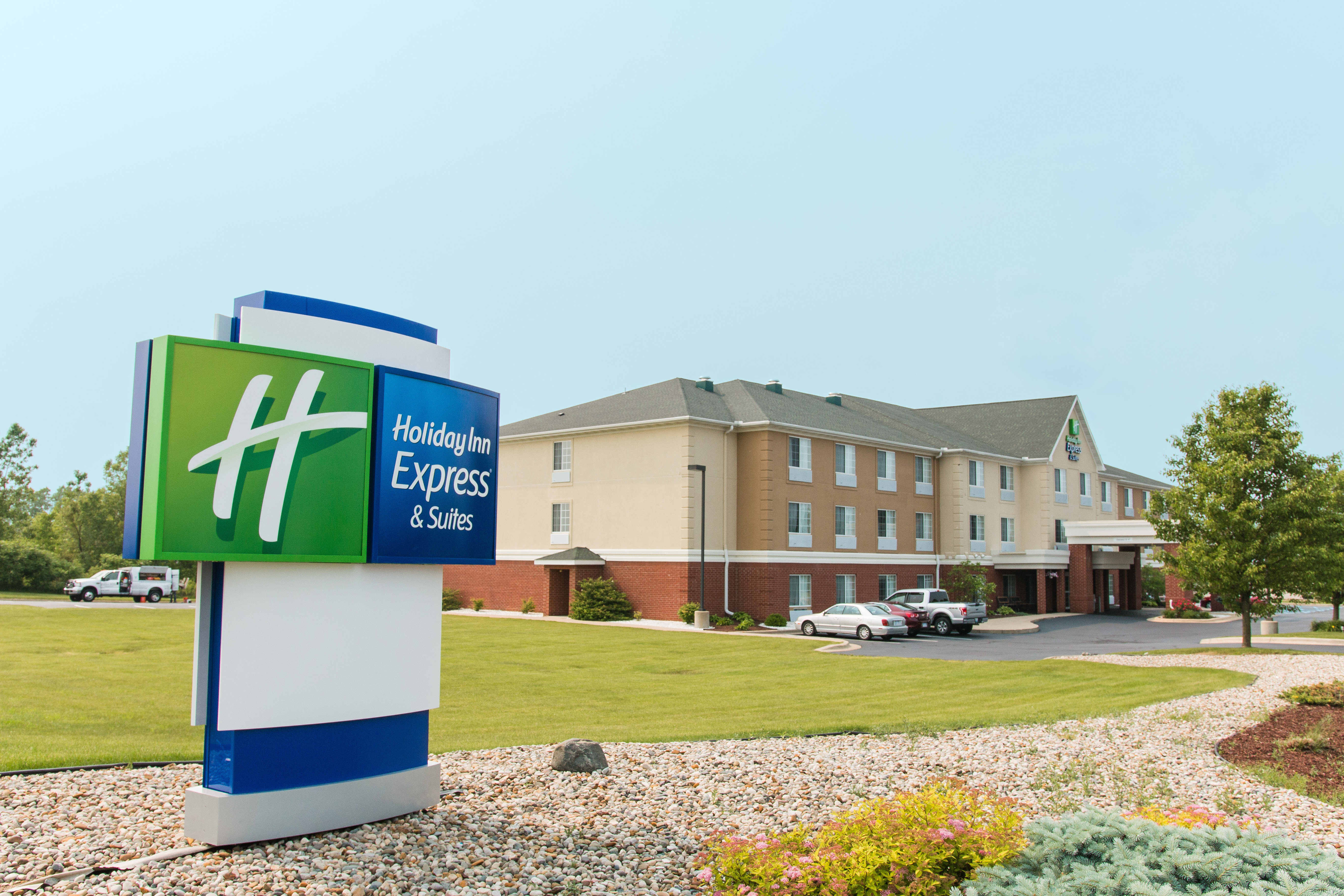 Holiday Inn Express Suites Jackson 4/31