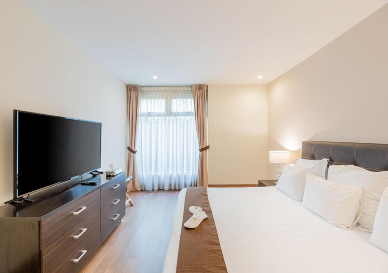Deluxe, Apartment