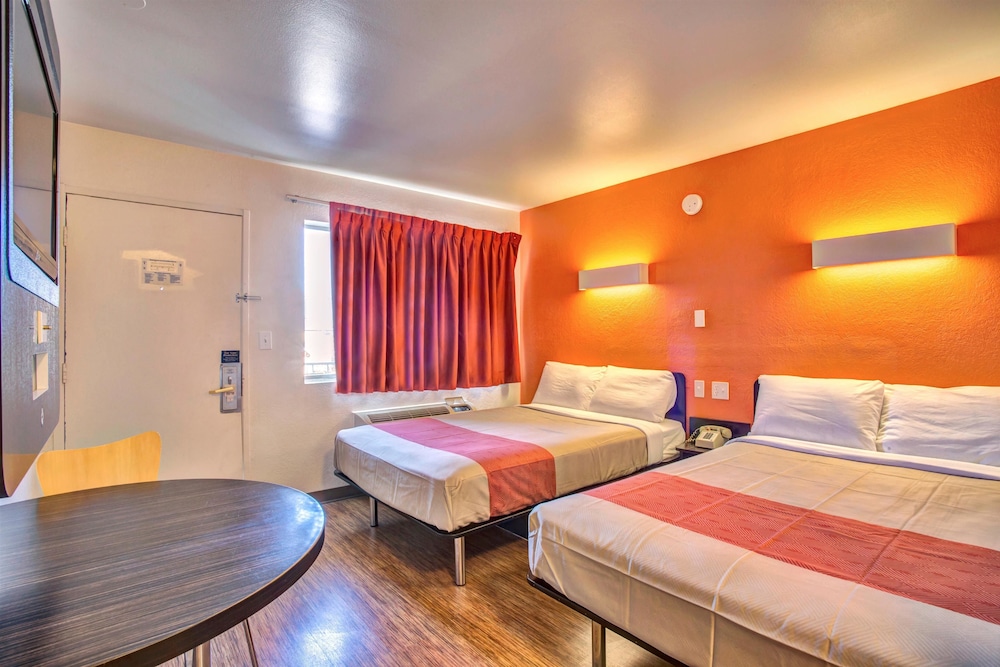 Motel6 Murfreesboro, TN 27/59