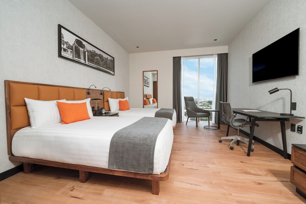 BRISAS, BUSINESS, CLUB, 2 BEDS