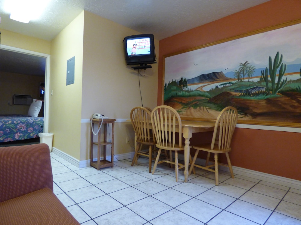 Coronada Inn and Suites 38/47