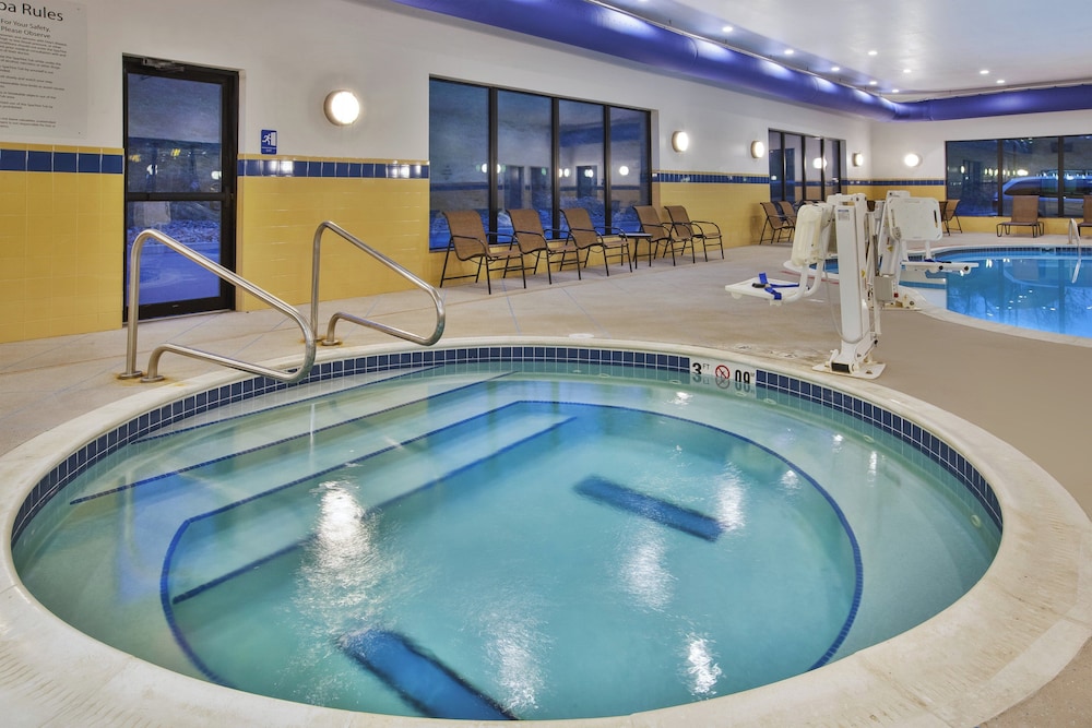 Holiday Inn Express Suites Washington Meadow Lands 41/70