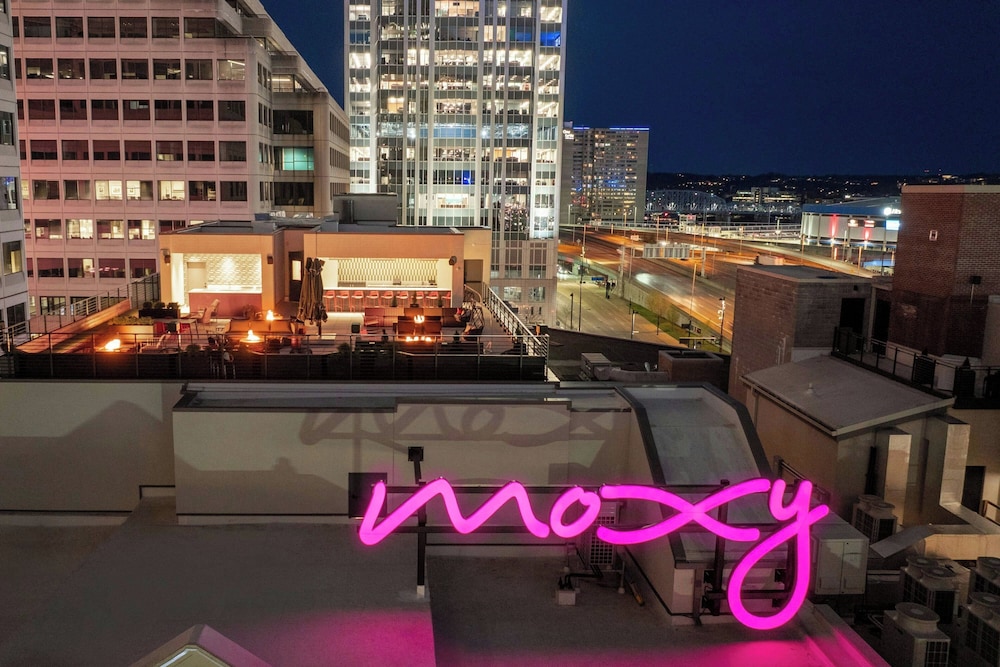 Moxy Cincinnati Downtown 3/50