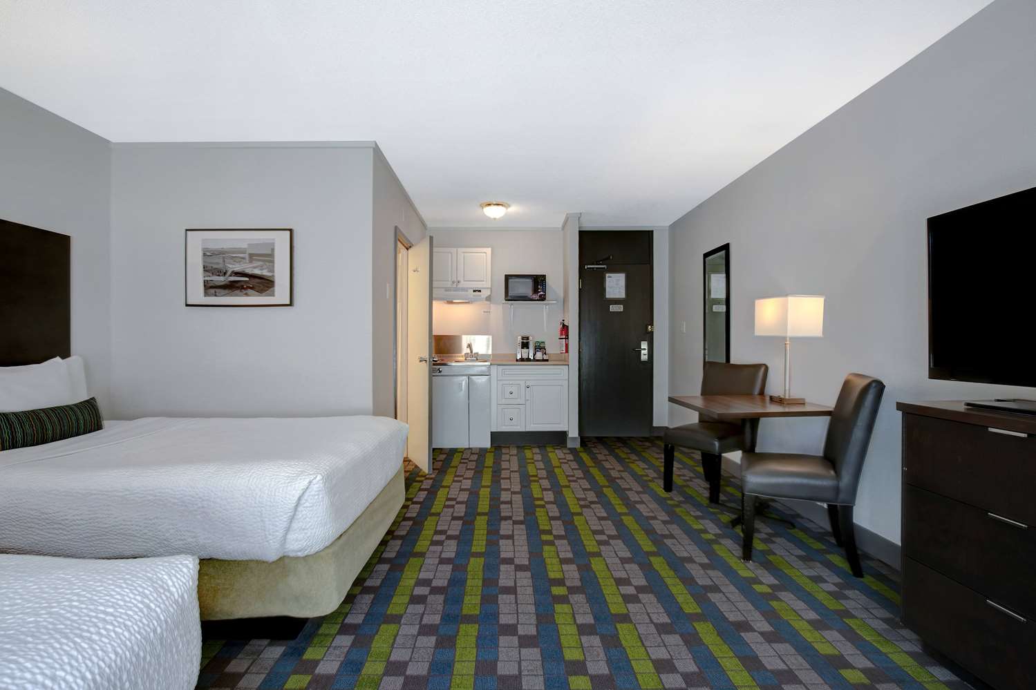Days Inn by Wyndham Victoria Airport Sidney 5/34