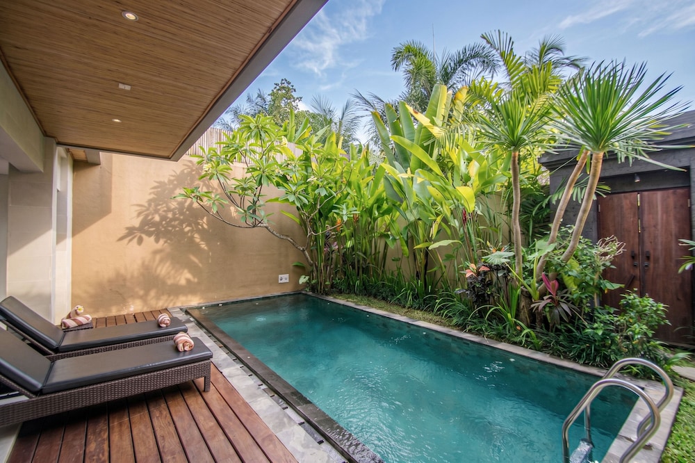 Kamajaya Villas Bali 34/36