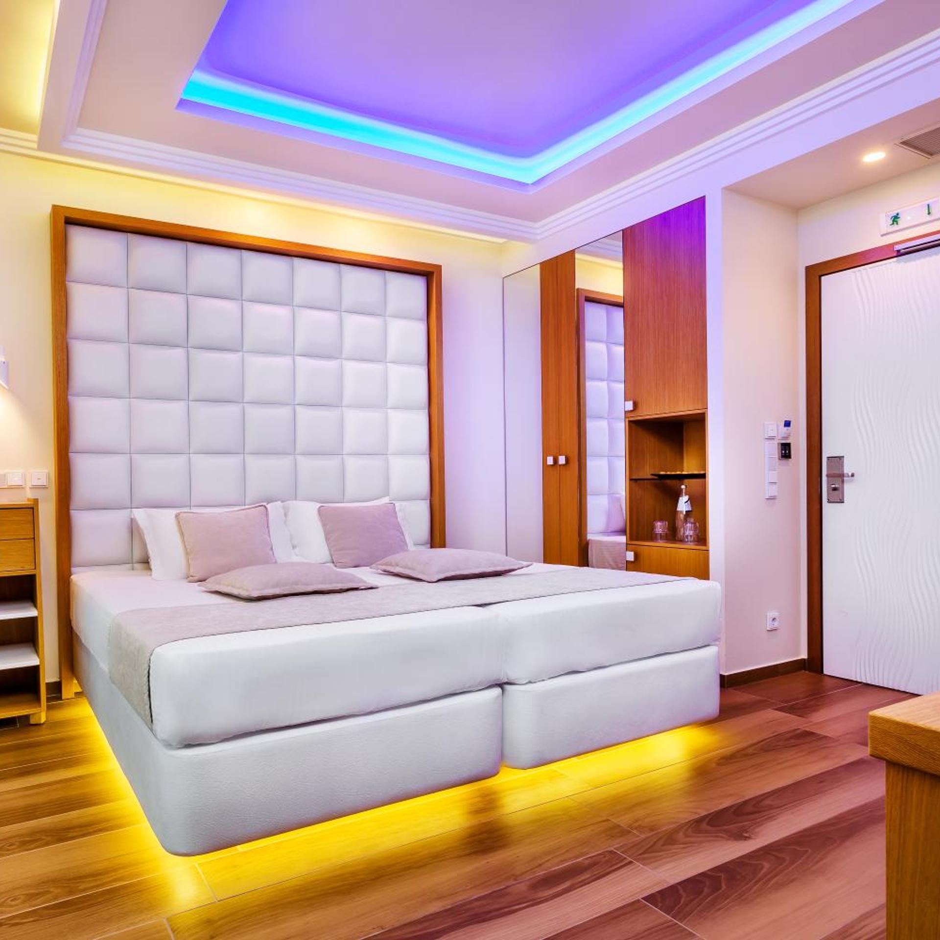 Room, Double or Twin Bed, City View