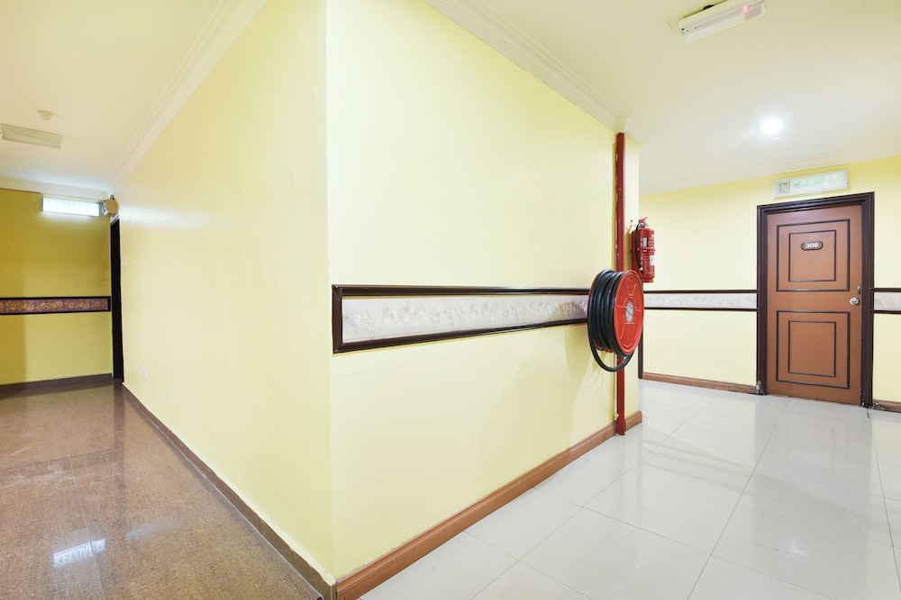 Hotel O Kota Bharu Near War Museum Formerly Azam Hotel 14/39